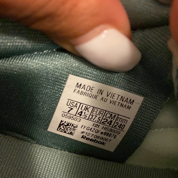 Reebook shoes - Picture 3 of 3